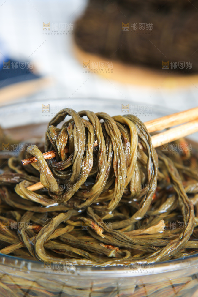 浅底上的干豆角