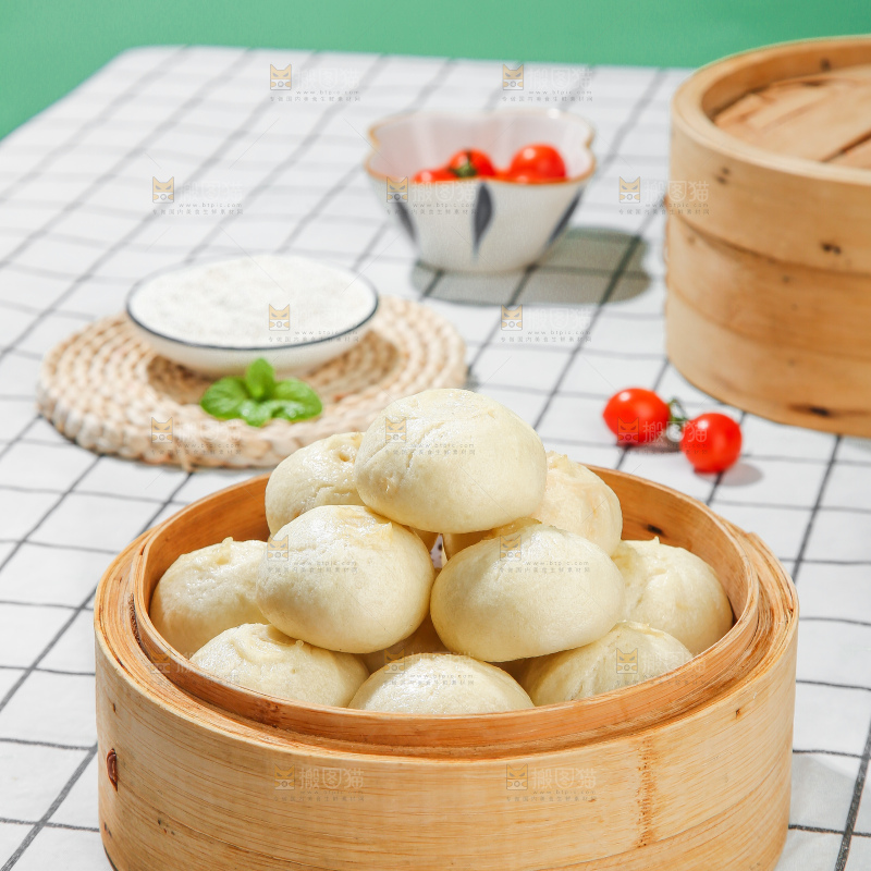 浅底上的发面小笼包