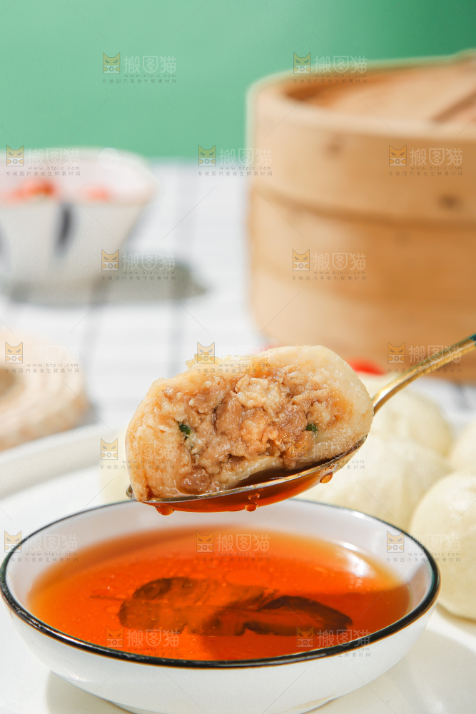浅底上的发面小笼包
