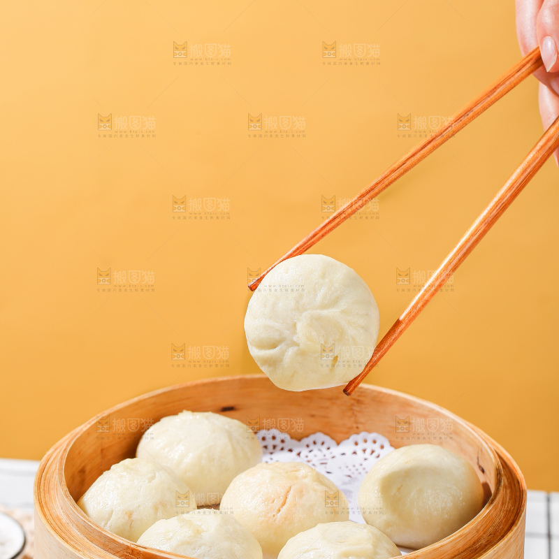 浅底上的发面小笼包