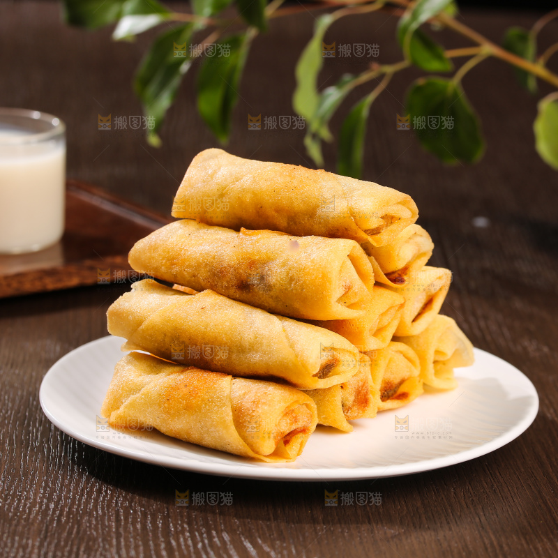 深底上的豆沙春卷