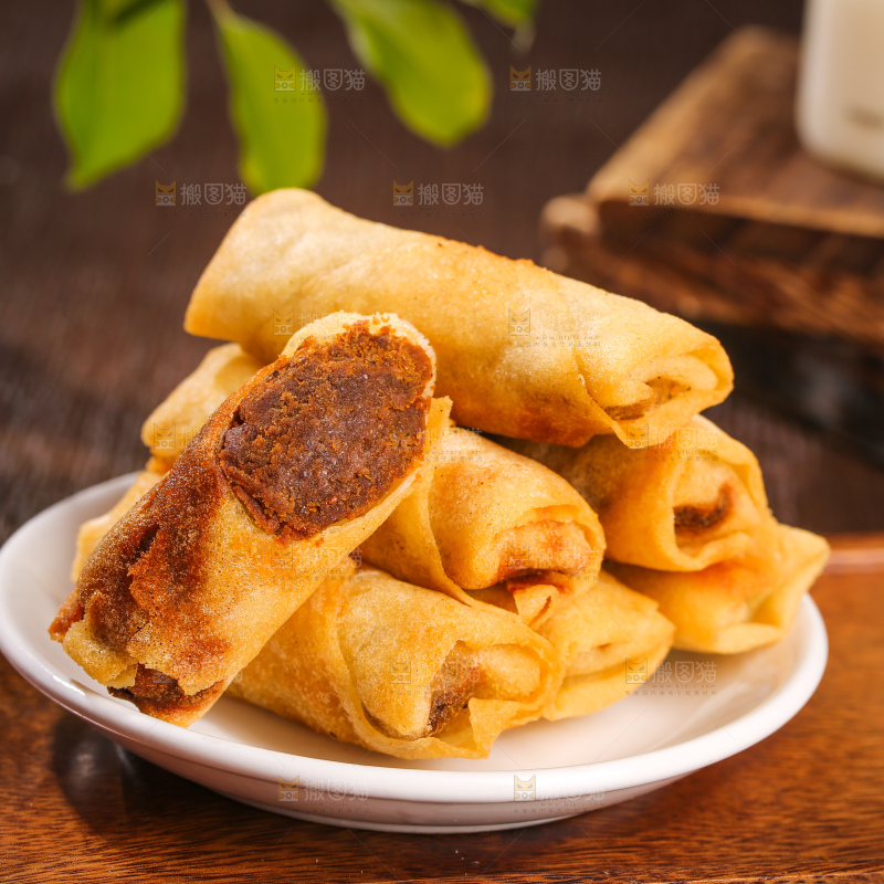 深底上的豆沙春卷