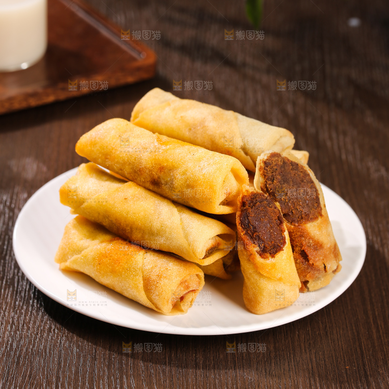 深底上的豆沙春卷