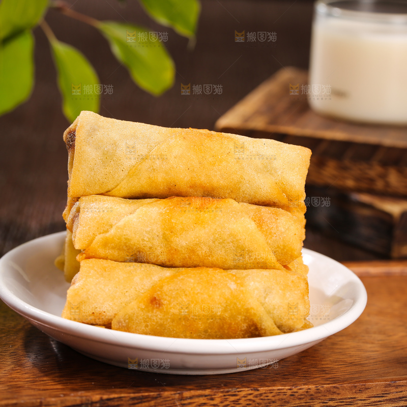 深底上的豆沙春卷