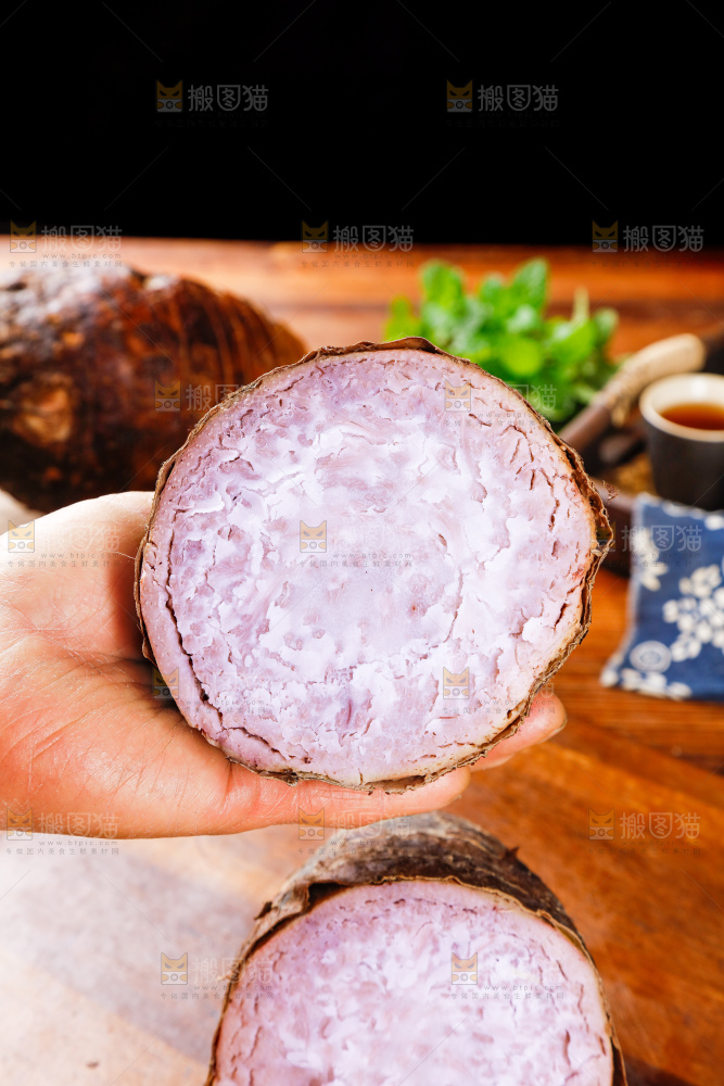 深底上的荔浦芋头