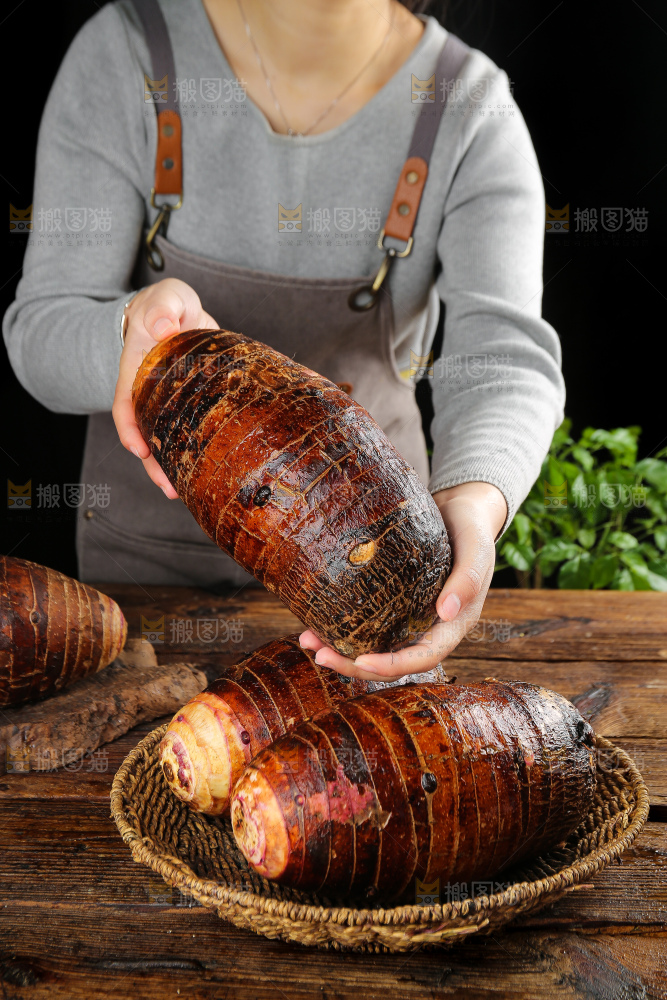 深底上的荔浦芋头
