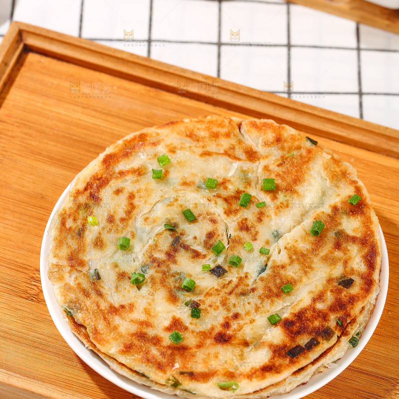 浅底上的葱油饼