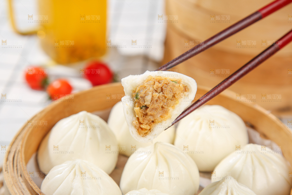 浅底上的杭州小笼包