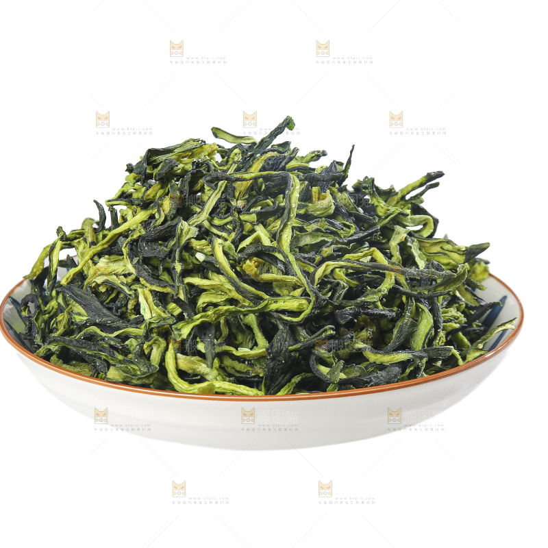 白底上的干黄瓜条