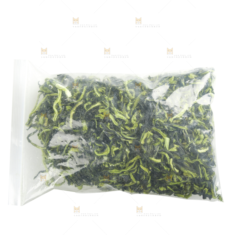 白底上的干黄瓜条