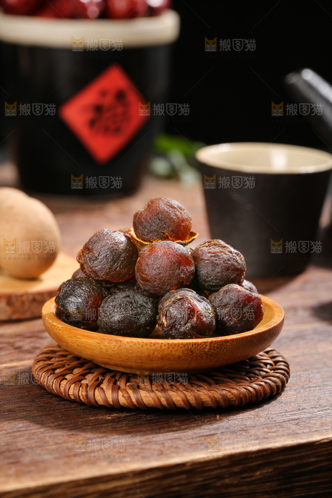 深底上的桂圆干