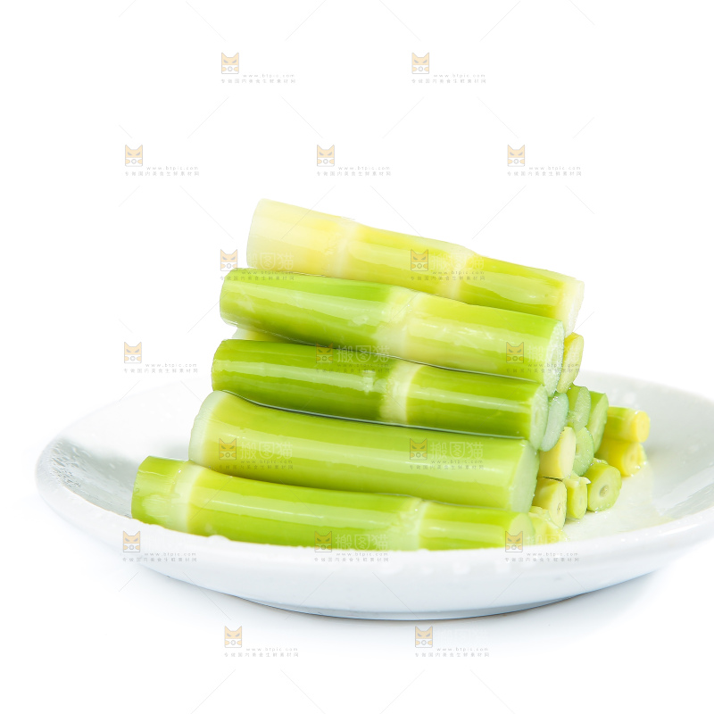 白底上的泡笋尖