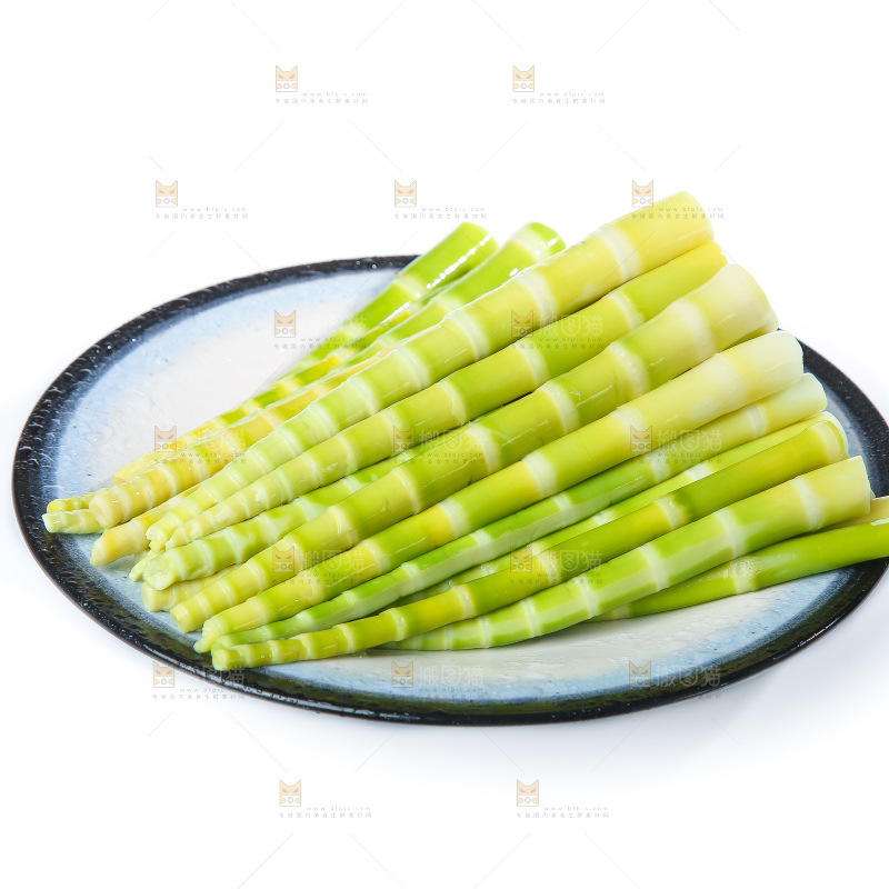 白底上的泡笋尖