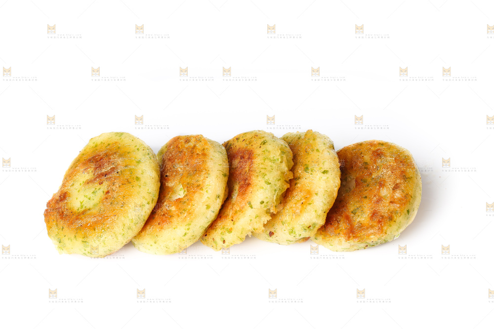 白底上的鳕鱼鲜虾饼
