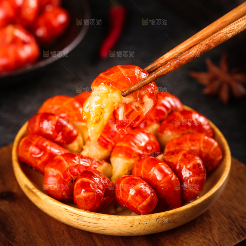 盘子里装着虾尾
