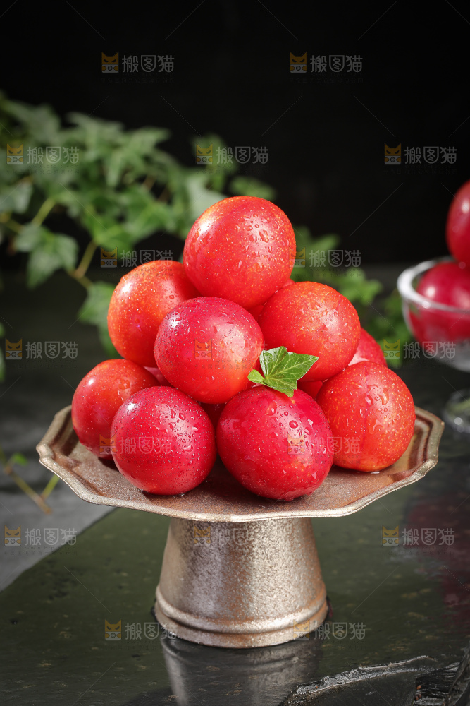 深底上的樱桃李