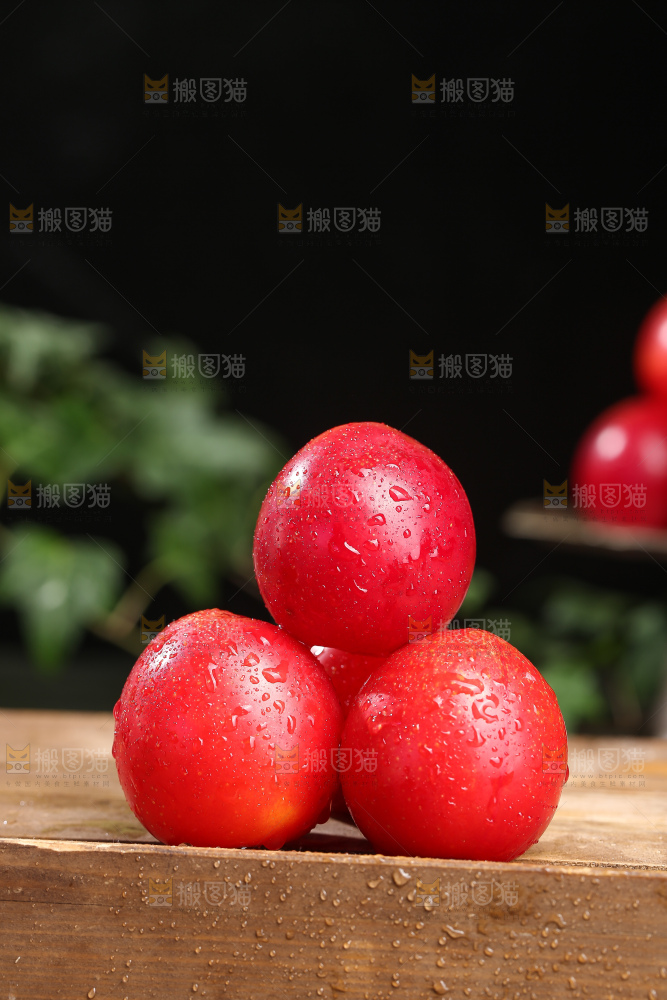深底上的樱桃李
