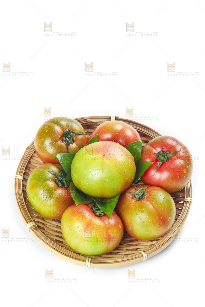 白底上的铁皮西红柿