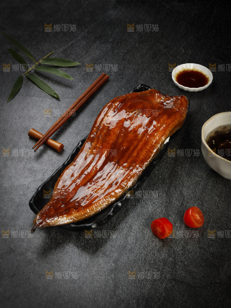 深底上的照烧鳗鱼