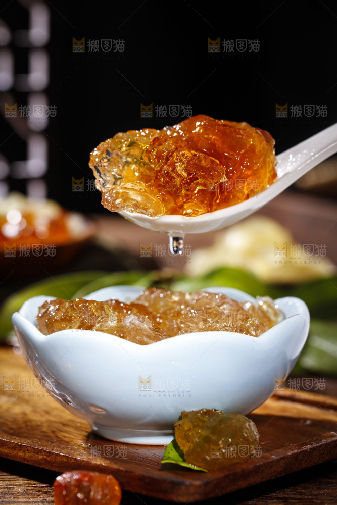 深底上的桃树胶