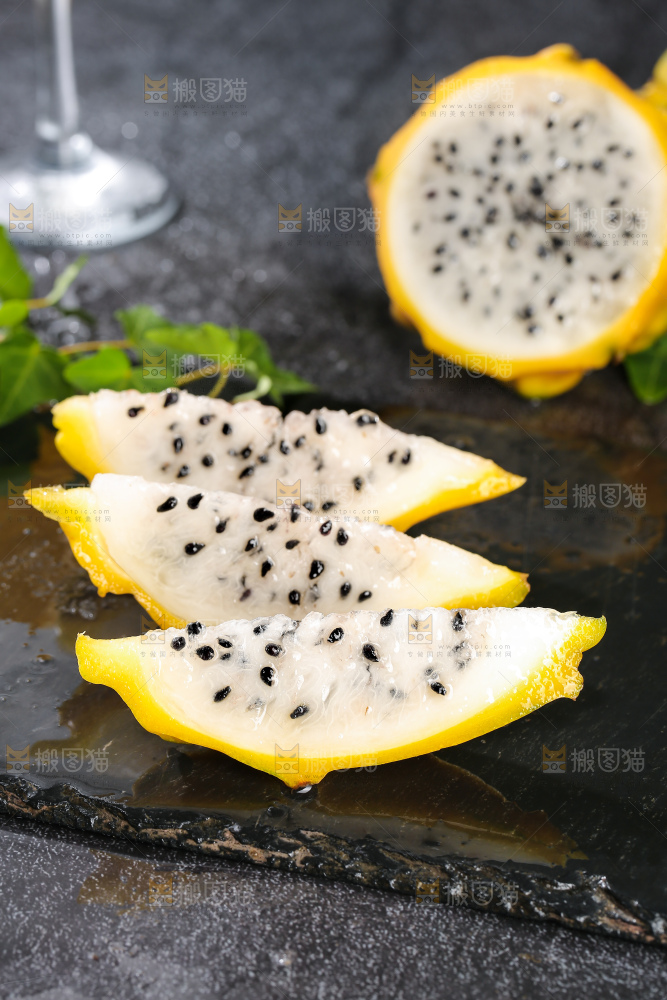 深底上的燕窝果