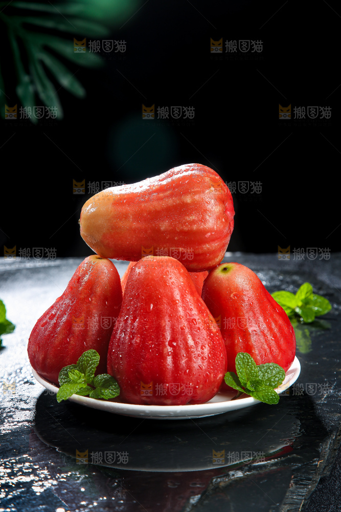 深底上的莲雾