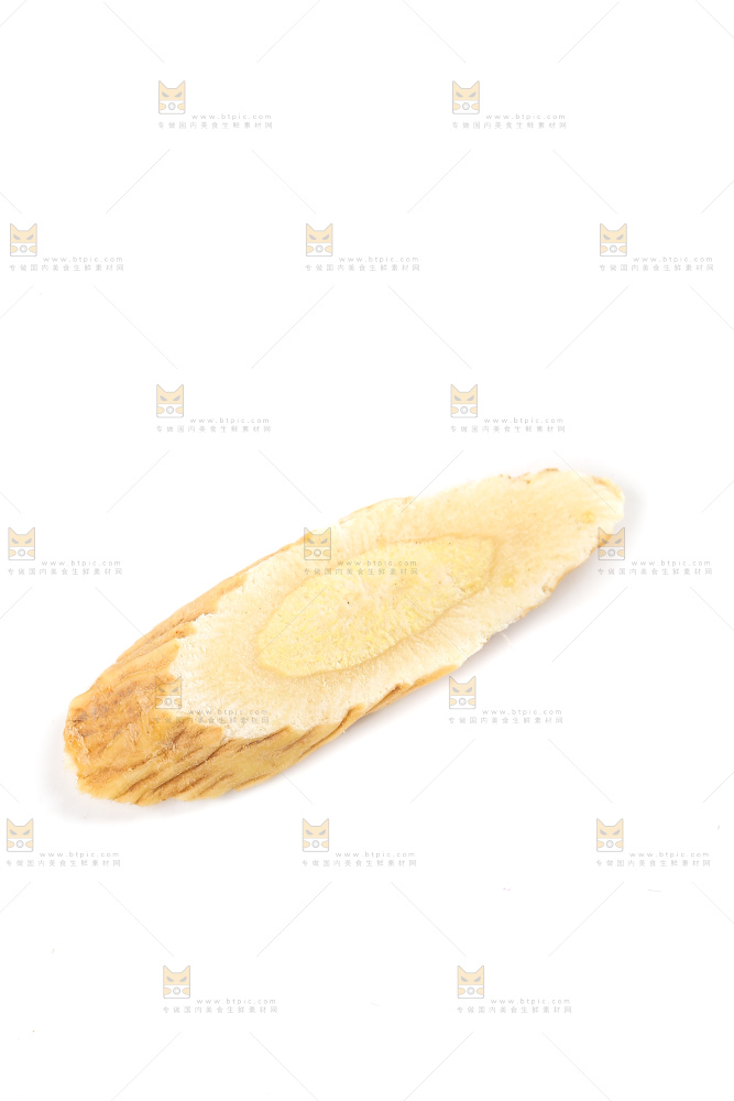 白底上摆放着黄芪