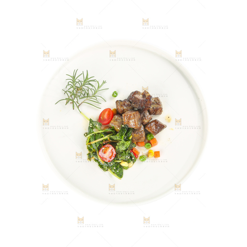 盘子里的薄荷牛肉