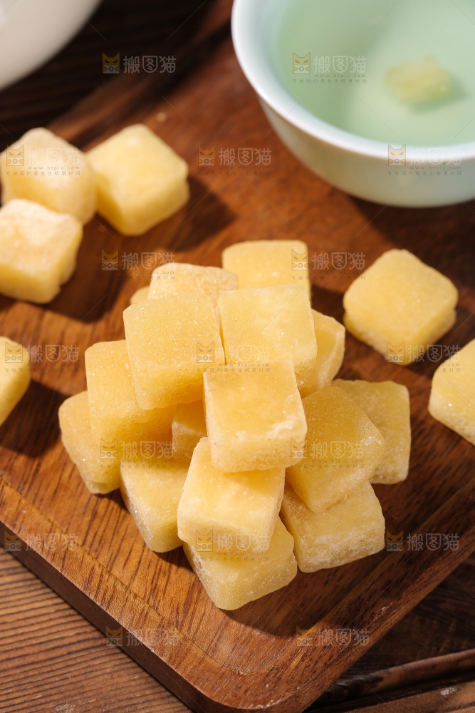 深底上的梨膏糖