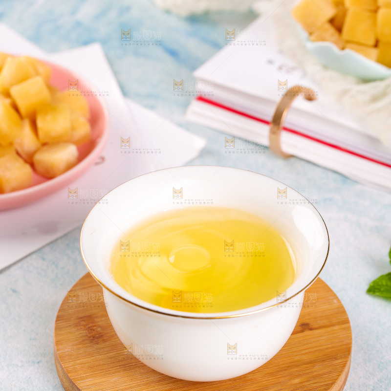 浅底上的梨膏糖