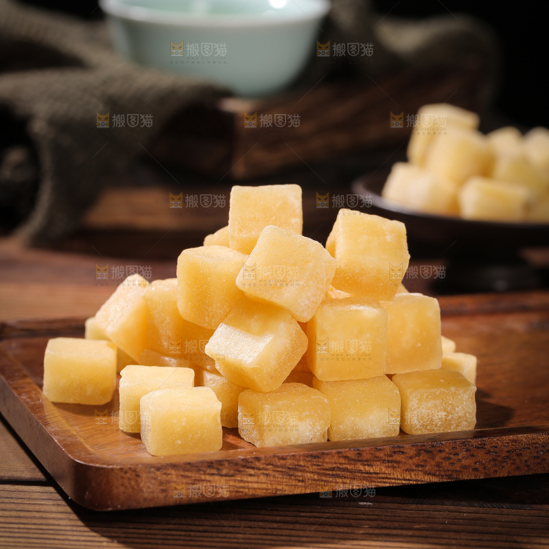 深底上的梨膏糖