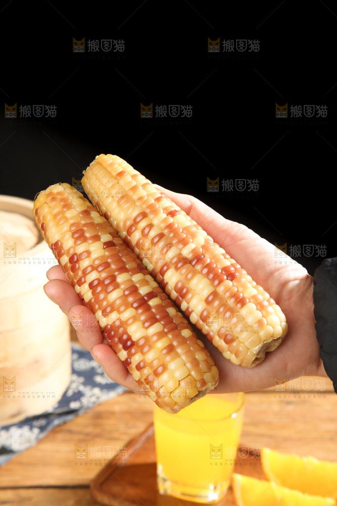 深底上的花糯玉米