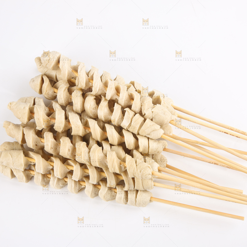 浅底上的面筋串