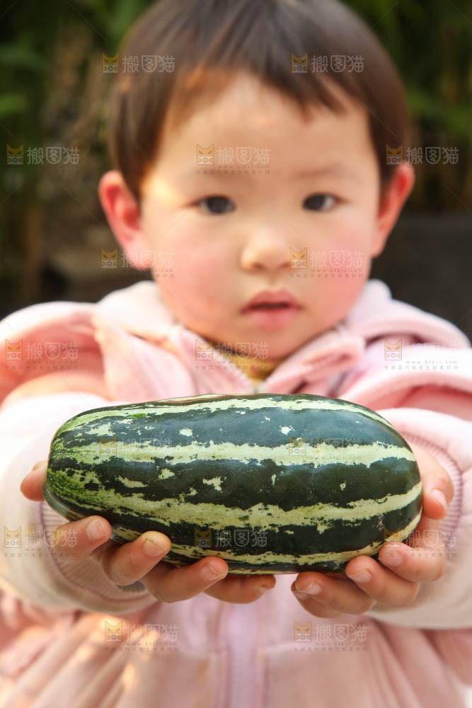 手里拿着博洋9号