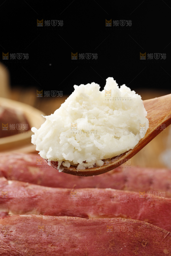 木底上的白心板栗薯