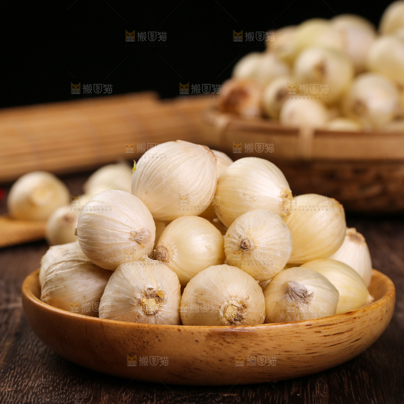 深底上的藠头籽
