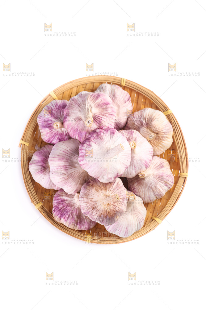 白底上的紫皮大蒜