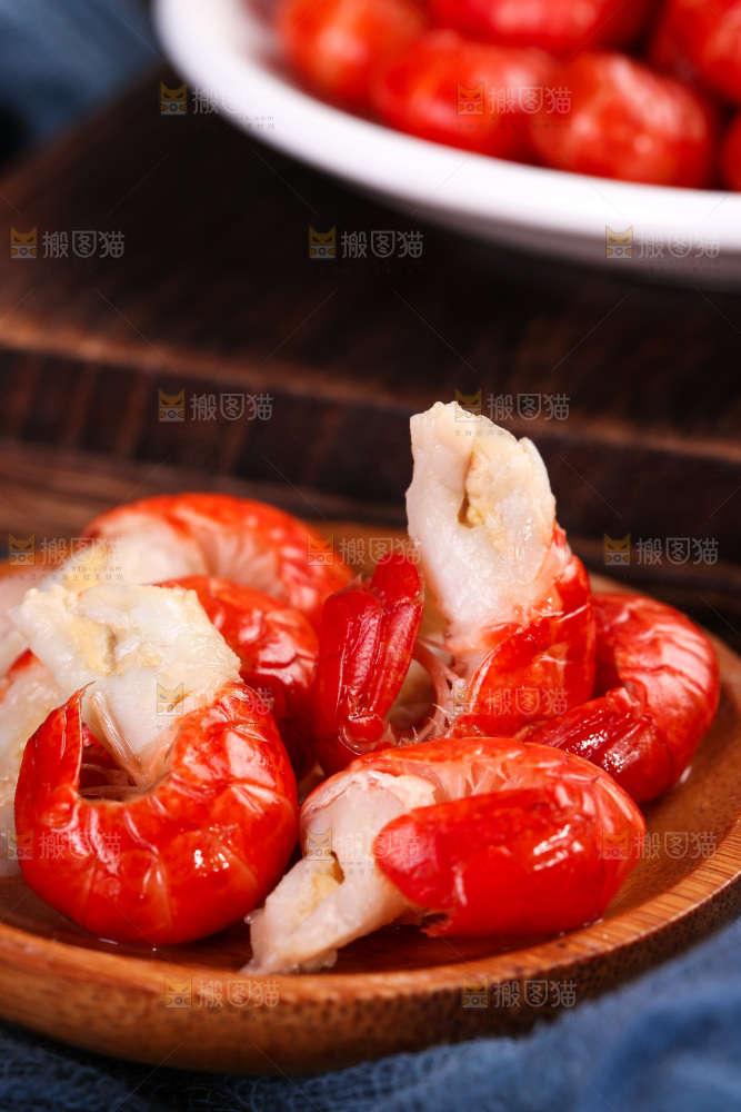 深底上的虾尾