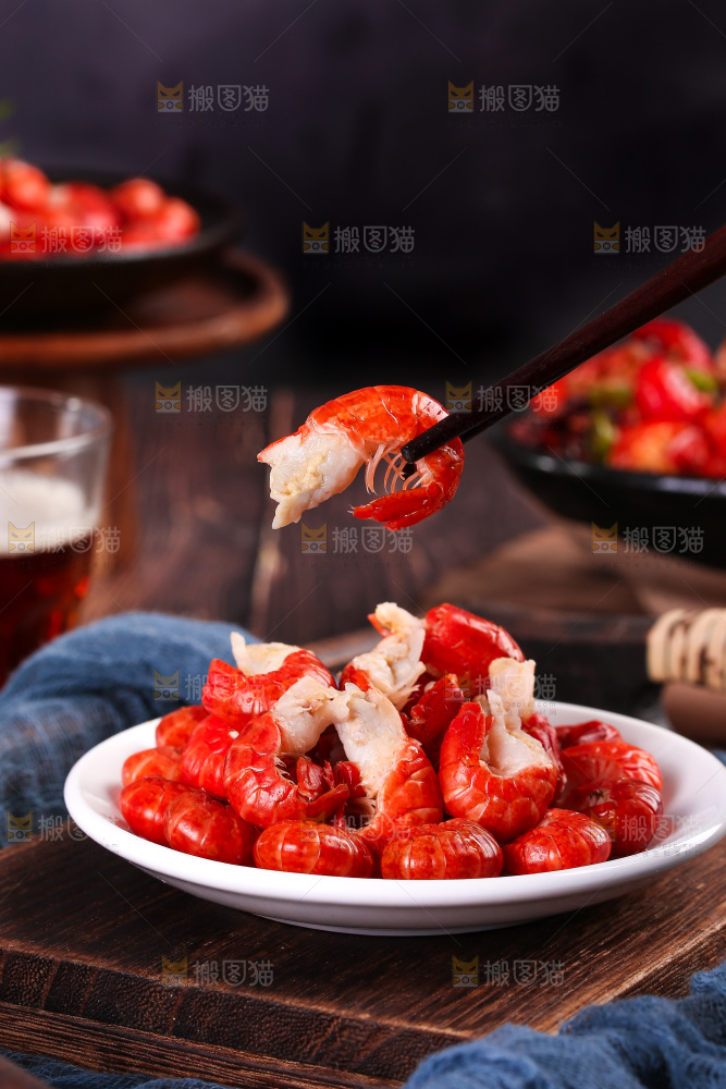 深底上的虾尾