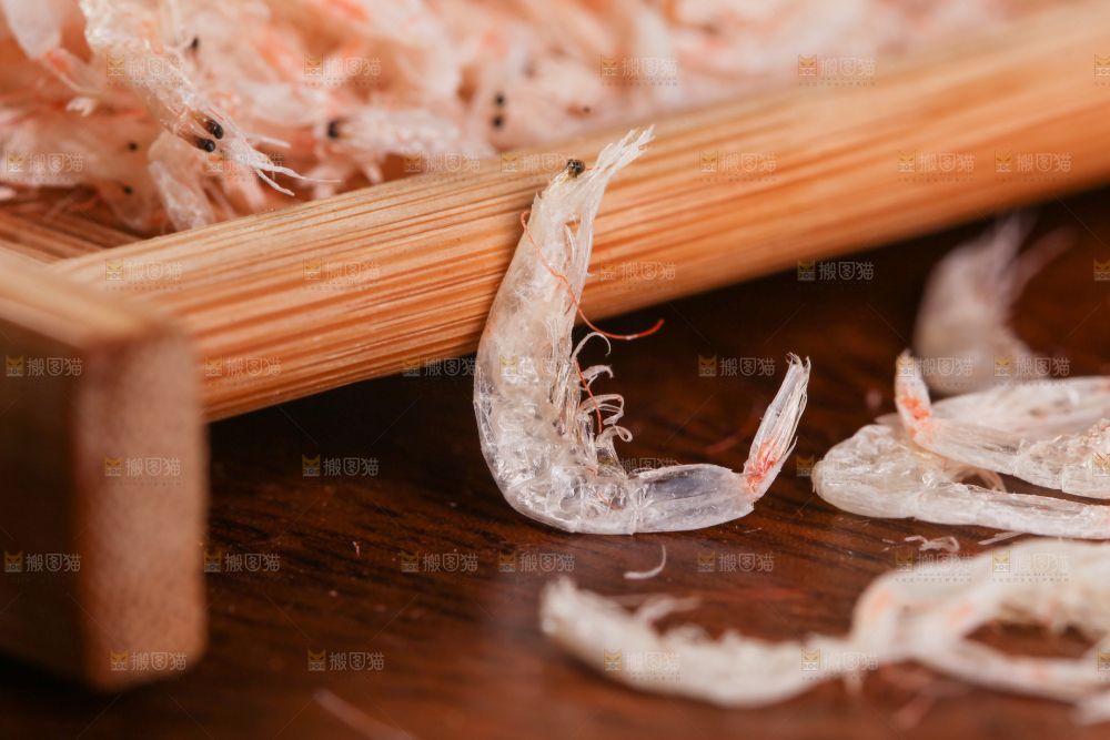 深底上的虾米皮