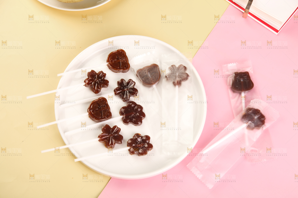 浅底上的秋梨膏棒棒糖
