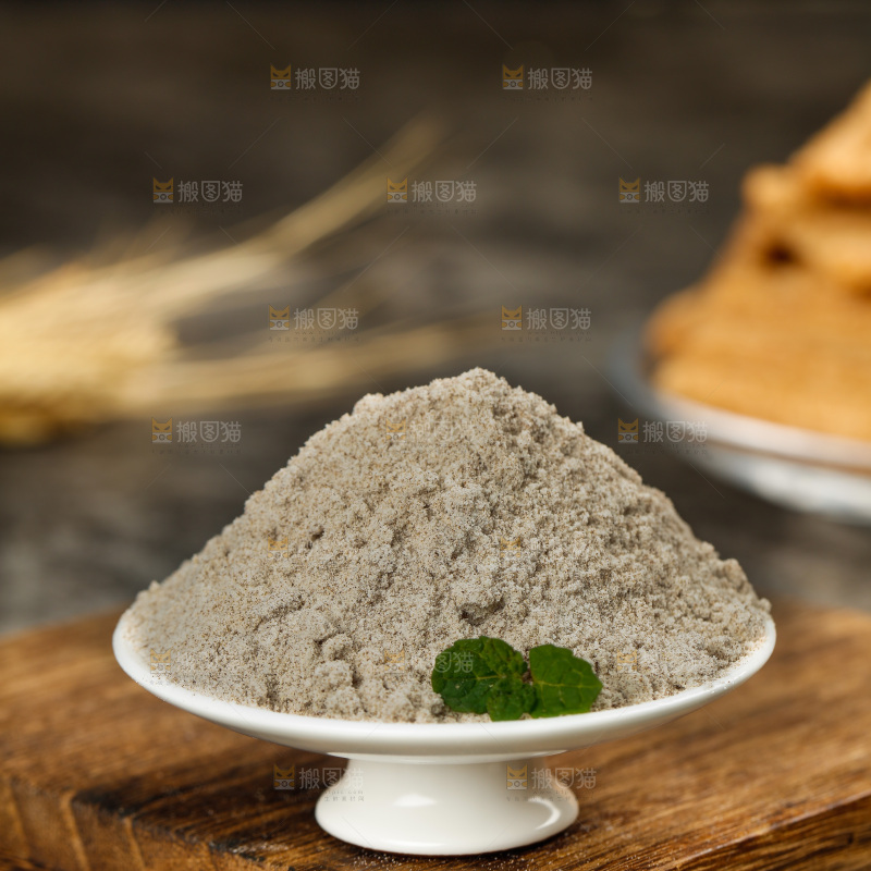 深底上的荞麦面团