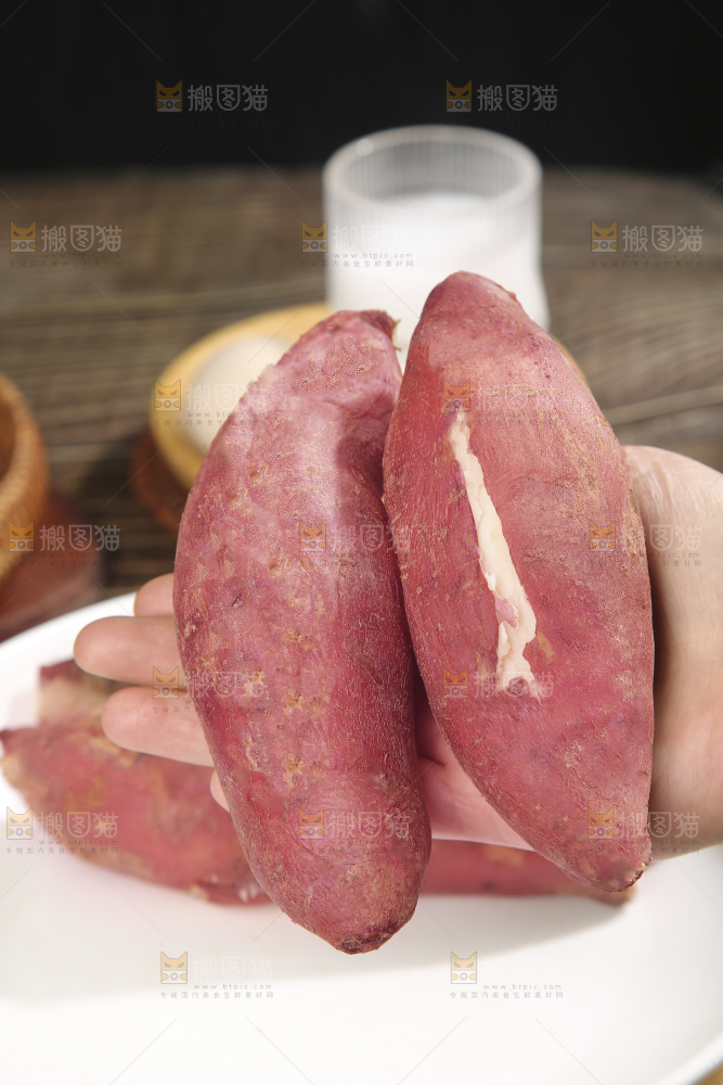 木底上的白心板栗薯