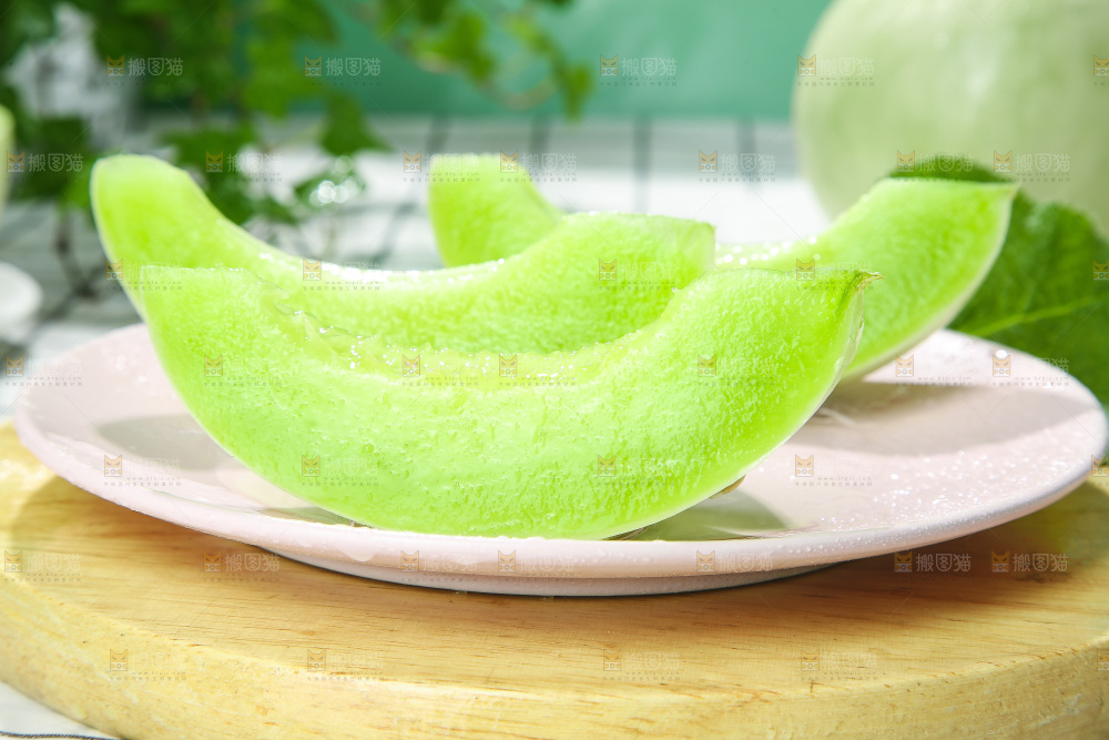 浅底上的玉菇甜瓜