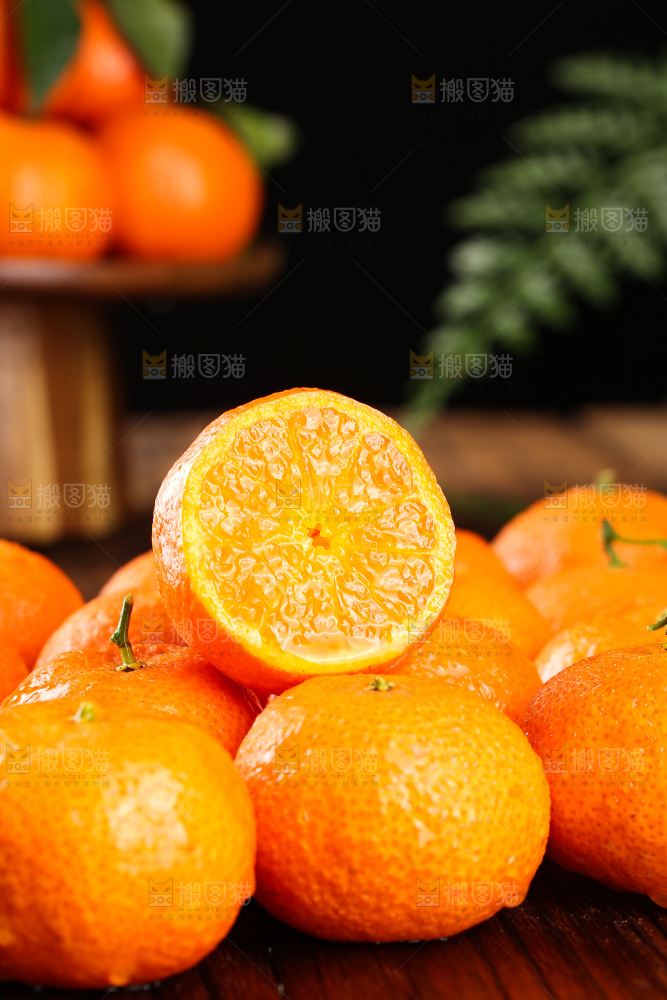 深底上的砂糖桔