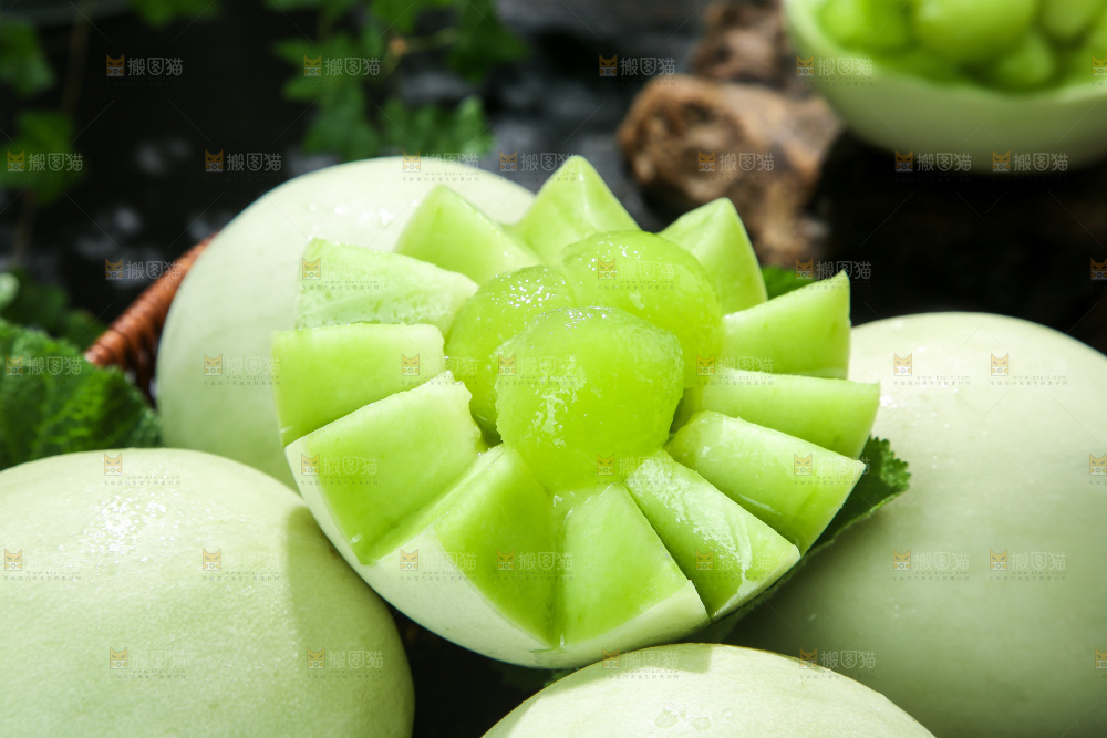 深底上的玉菇甜瓜