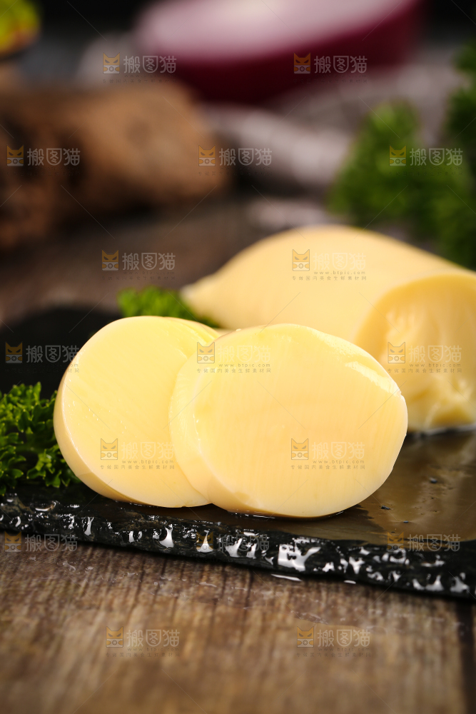 深底上的鸡蛋豆腐