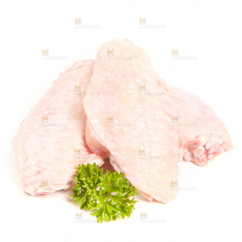 白底上的新鲜鸡翅中