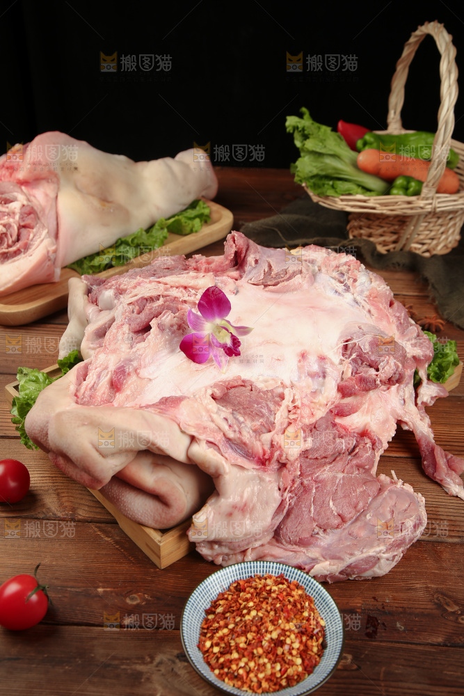 深底上的猪头肉