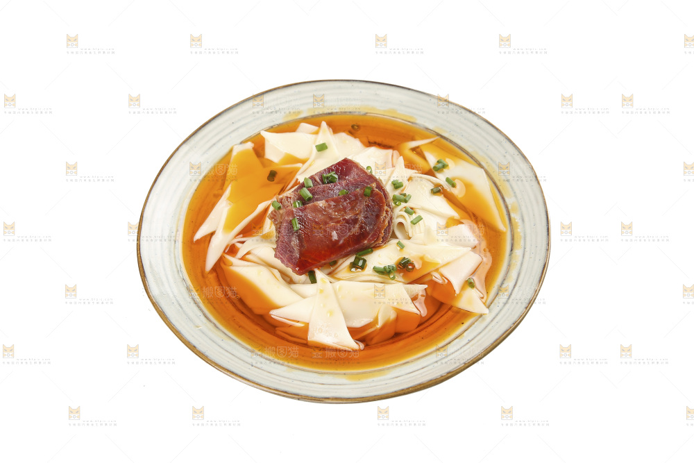 碗里的牛肉刀削面